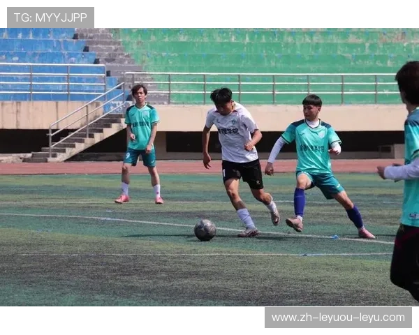 足球比赛中的应变能力与战术灵活性